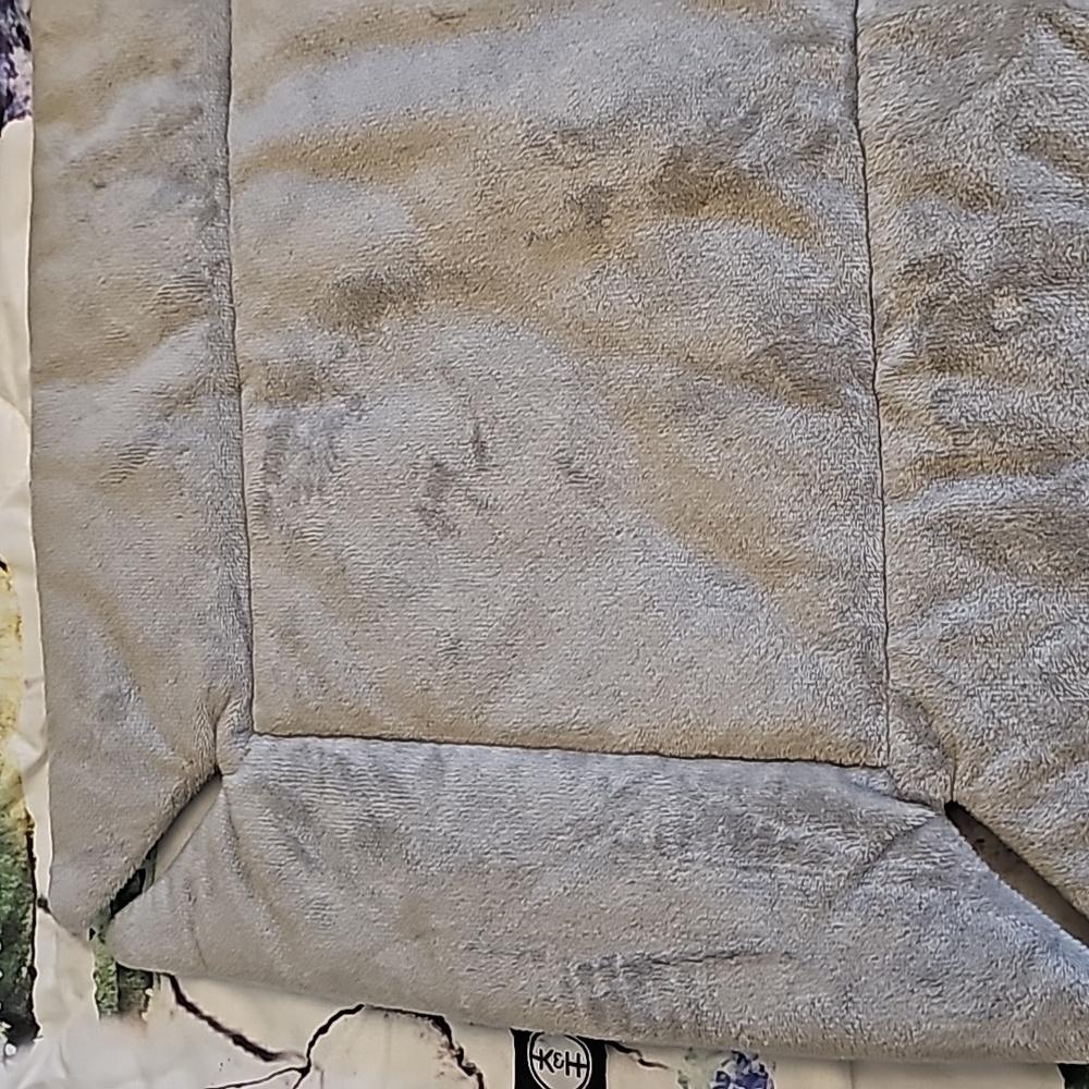 Puppy bed with heartbeat device - Picture 2 of 3